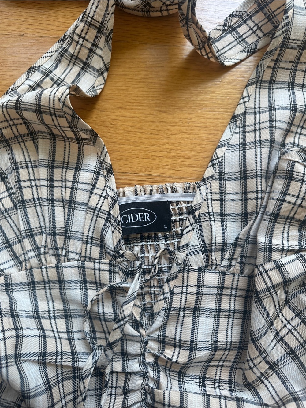 Cider Plaid Halter Crop Top - Cream/Black - Picture 2 of 2